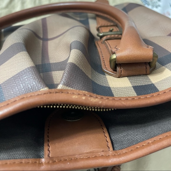 Authentic Burberry Smoked Ckeck Northfield Tote - Picture 3 of 16